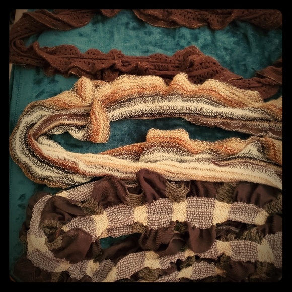 Scarves - Picture 1 of 8